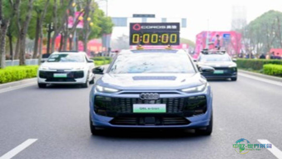登场即成焦点，一汽奥迪双旗舰亮相无锡马拉松博览会，尽显科技与豪华气质
