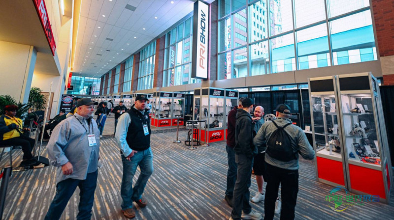 美国印第安纳州国际赛车用品展览会 PRISHOW 2025展示赛车新部件