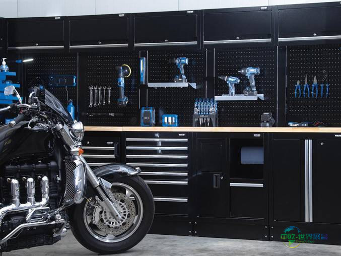 比利时车展：Out of Use推电动汽车电池循环处理方案