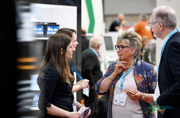 英国伯明翰国际汽车零部件及售后服务展览会：携手女性汽车网络交流酒会