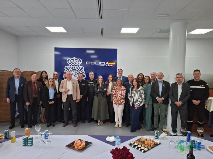 SICUR徽章授予仪式合影