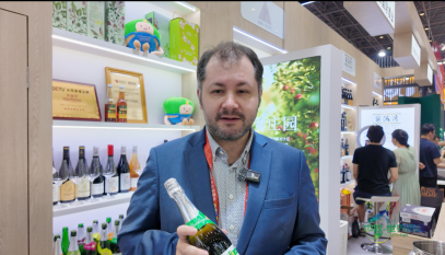 从“卖空展品”到“看懂中国”：外商眼中的消博会与中国市场新引力_fororder_审定版：从“卖空展品”到“看懂中国”：外商眼中的消博会与中国市场新引力2315