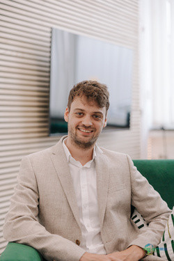 “电网扩建并非解决所有问题的良方”