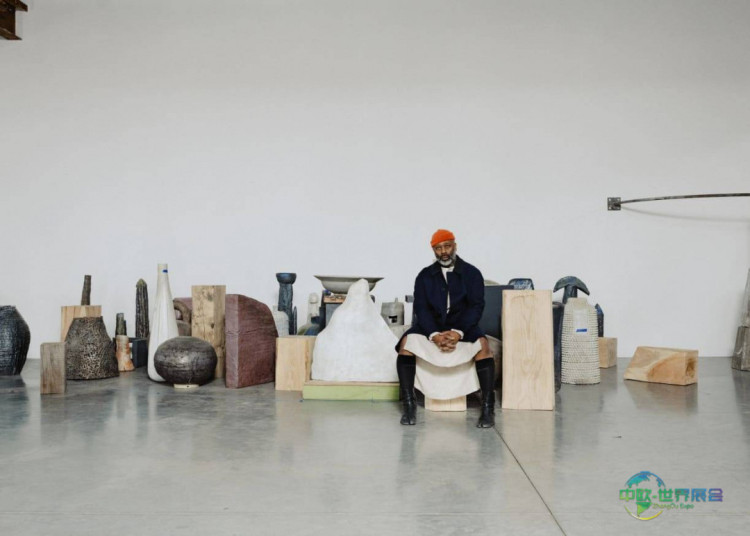 巴塞尔艺术展劳里·安德森等 