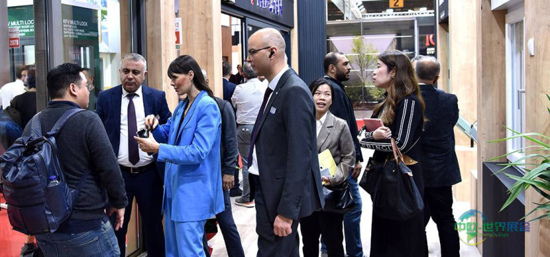 欧亚玻璃展推无接触体验