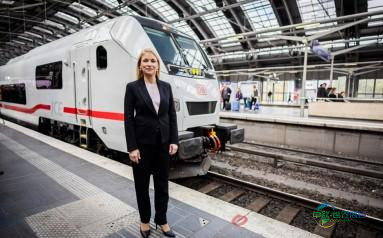 德国铁路股份公司管理董事会主席伊芙琳·帕拉